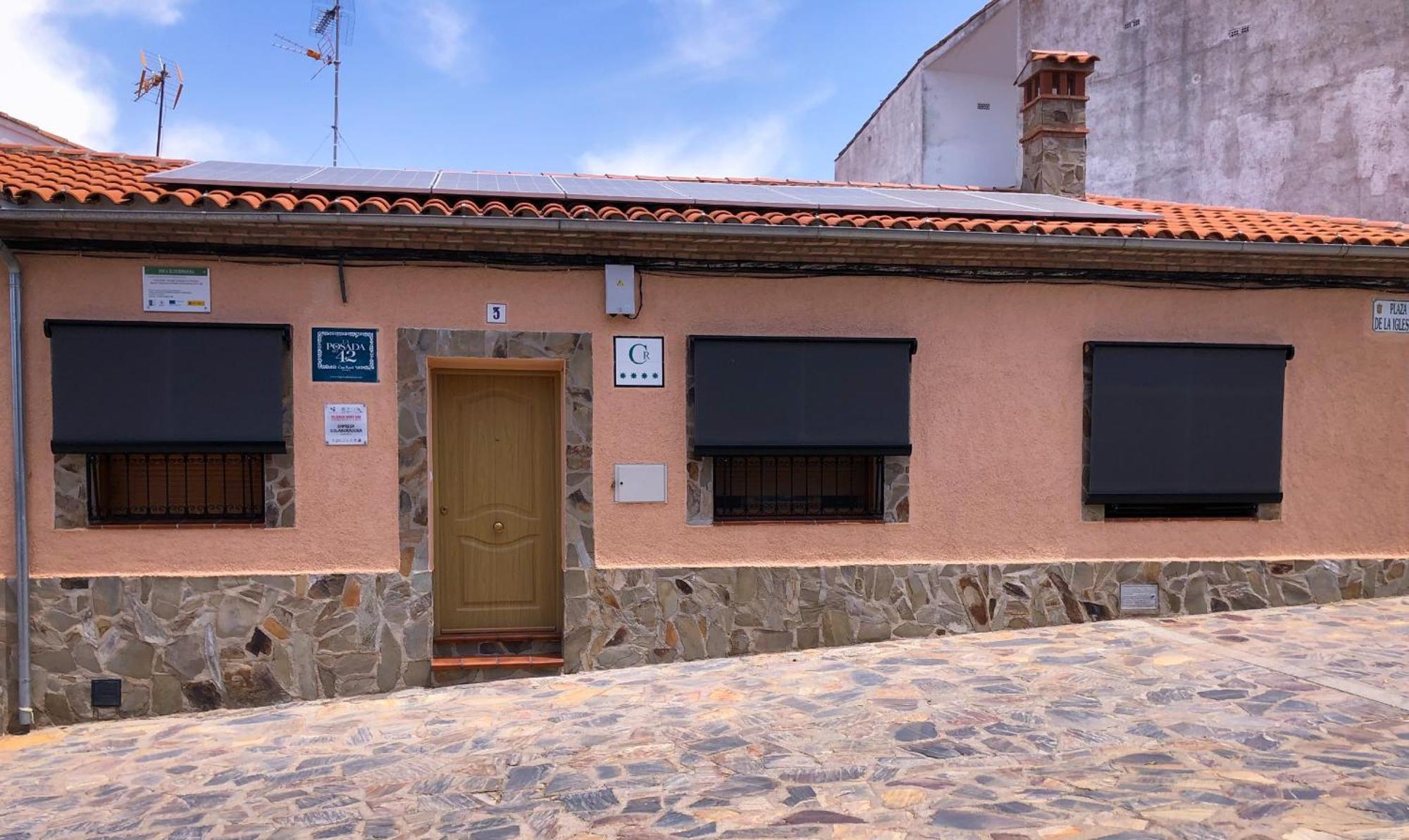 Casa Rural La Posada Del 42 Carrascalejo Екстер'єр фото